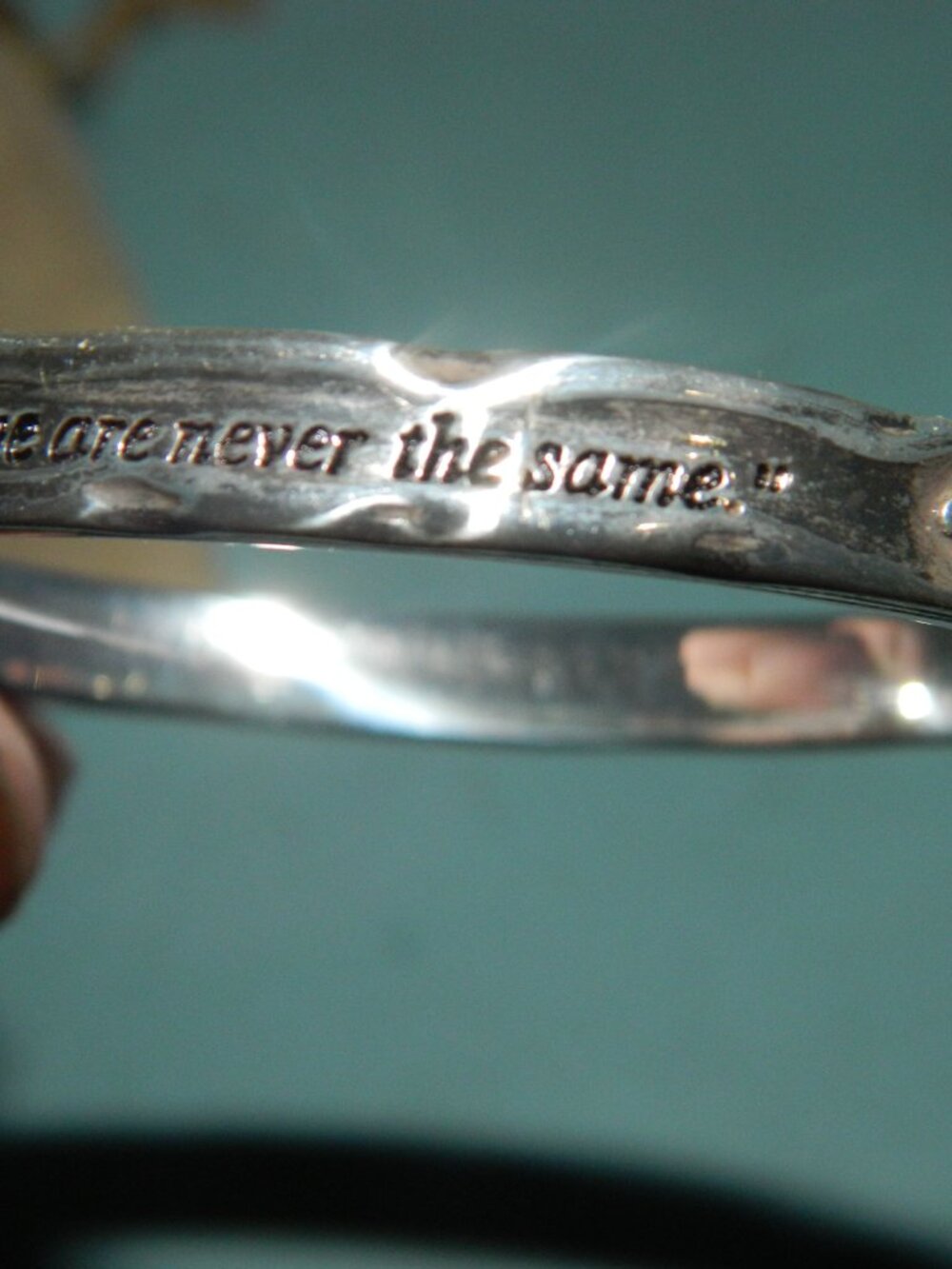 Brighton Footprints Hinged Bangle Silver Finish Bracelet NWT - Picture 4 of 7